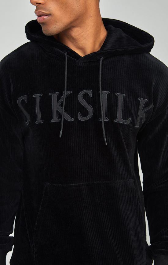 SikSilk לבוש 008V2F414 קפוצ'ון עליון עם לוגו אפליקציית קורדרוי שחור גברים
